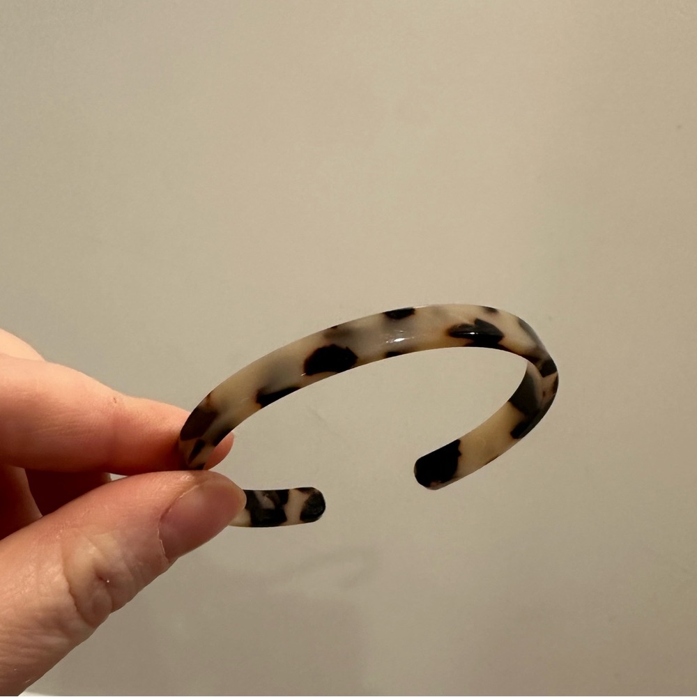 Light Tortoiseshell Bangle Bracelet